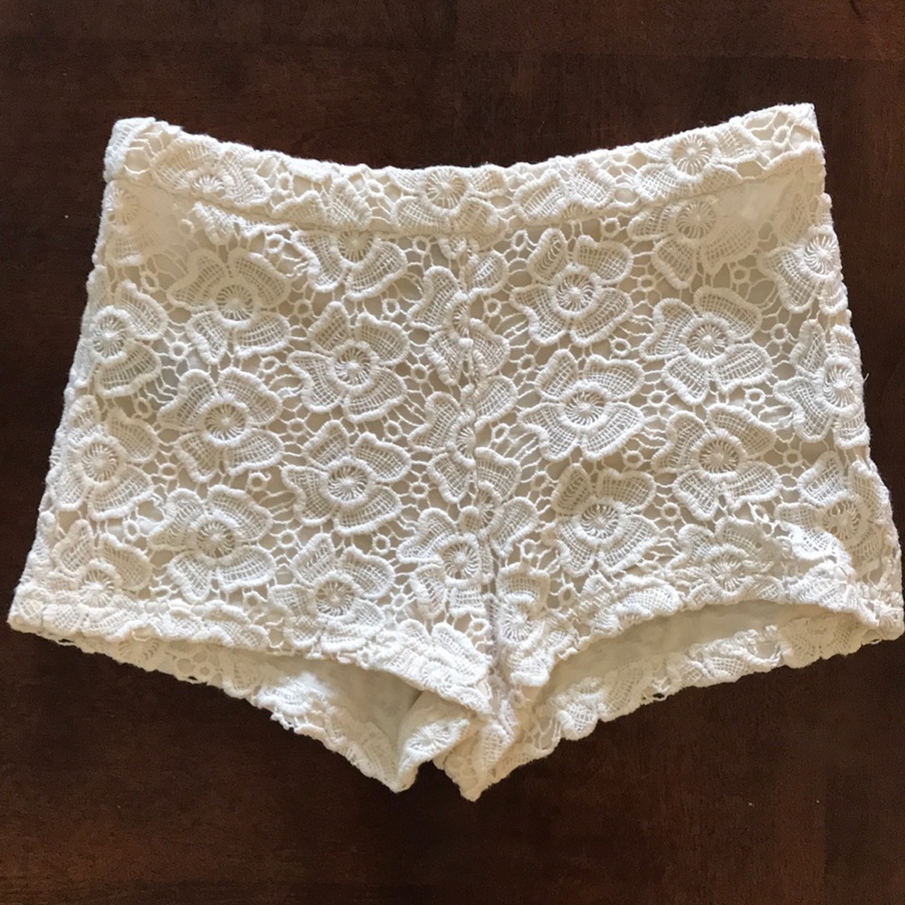 Lace/crotchet forever 21 shorts